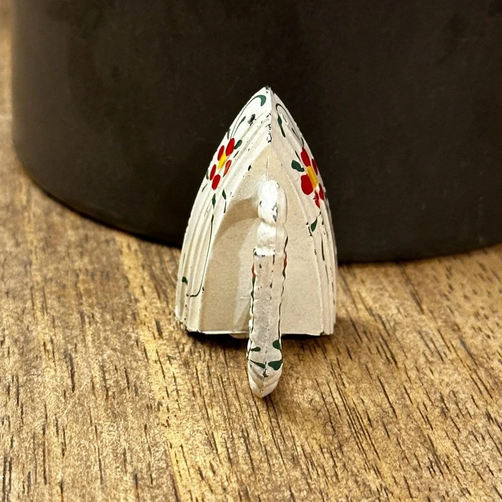 Vintage Hand Painted Amish Mini Flat Iron Salt‎ & Pepper Shakers (Single Shaker)